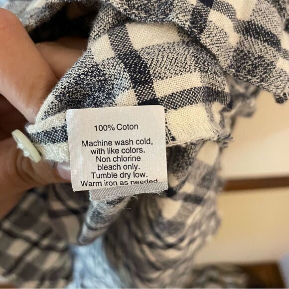 MADEWELL FLANNEL, WHITE/NAVY Sz Medium (1013) - Picture 3 of 4